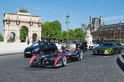 Photos - Vergne parade dans les rues de Paris !