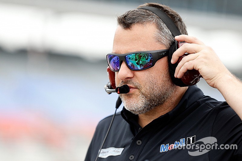 Tony Stewart vuelve a competir este fin de semana