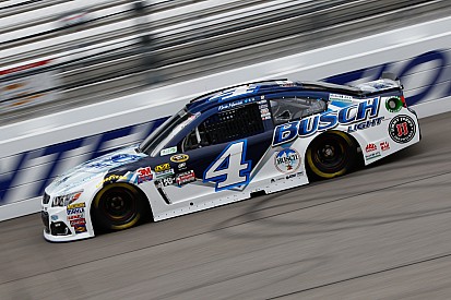 Chuva faz NASCAR cancelar classificação; Harvick é pole