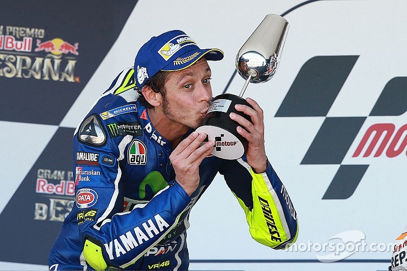 Rossi wint Spaanse Grand Prix in 'Lorenzo-stijl'