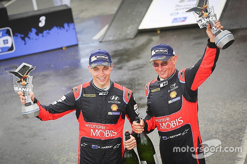 Winners Hayden Paddon, John Kennard, Hyundai Motorsport