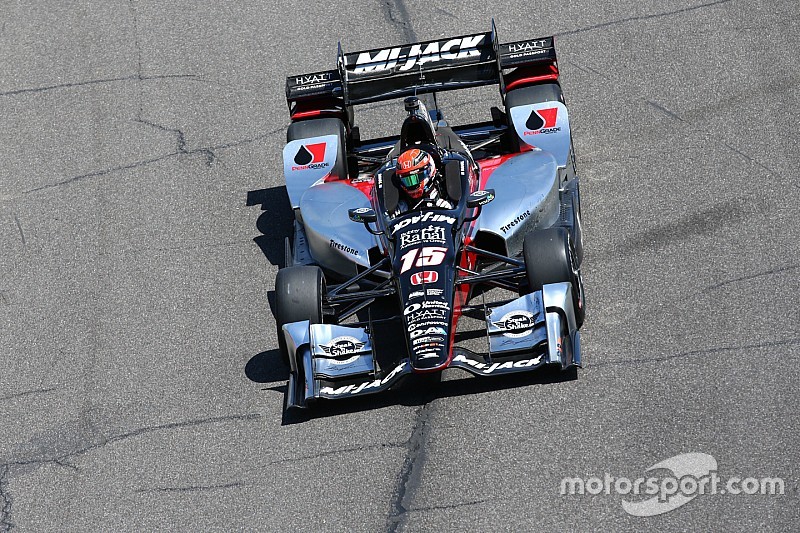 Rahal se frustra após toque que lhe tirou vitória em Barber