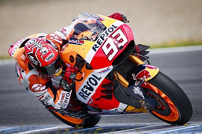 La nuova carena Honda con la tripla aletta piace a Marquez
