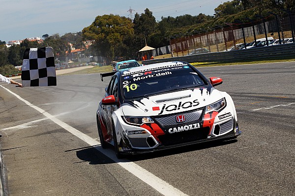 Gianni Morbidelli vire en tête après Estoril