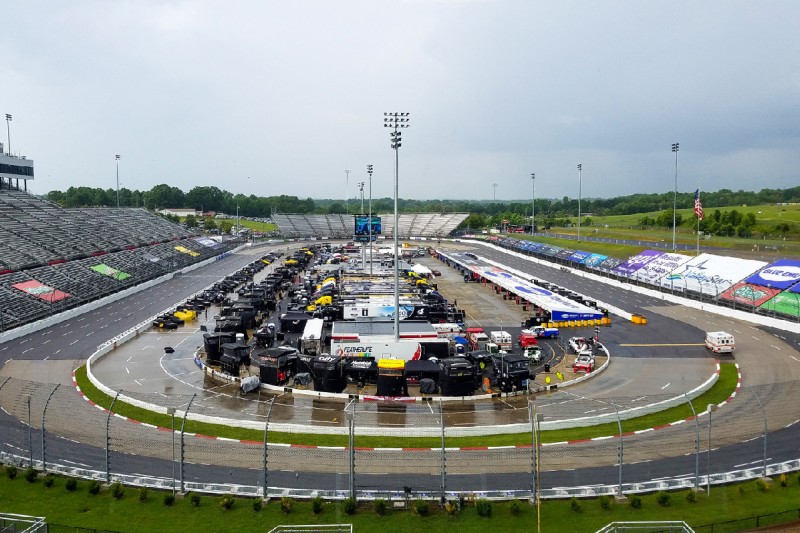 Regen in Martinsville: NASCAR-Rennen wird Sonntag fortgesetzt