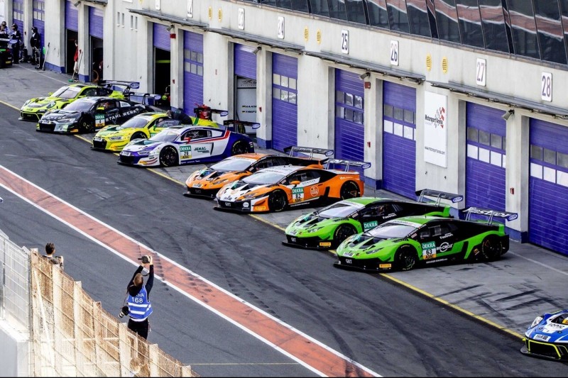Notizbuch Testfahrten ADAC GT Masters Oschersleben