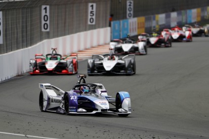 Formel E in Valencia: Auch das zweite Rennen stand kurz vor einem Desaster