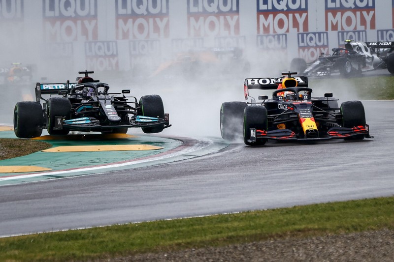 Red Bull vs. Mercedes: Im Moment kommt's auf die Reifen an
