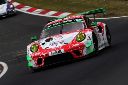 VLN/NLS 2021 Lauf 3: Frikadelli-Doppelsieg, aber mögliche Strafe