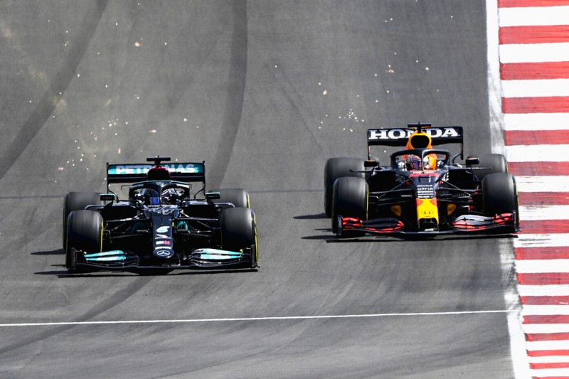"Ich Idiot!": Darum kam Max Verstappen an Lewis Hamilton vorbei