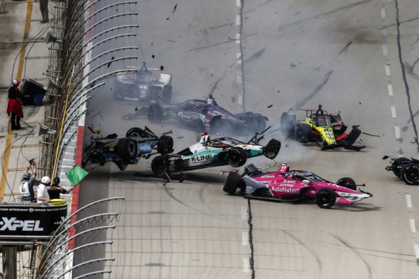 IndyCar Fort Worth 2: Massencrash zu Beginn - McLaren-Sieg am Ende