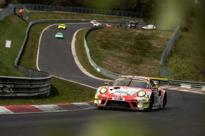 24h Nürburgring Qualifikationsrennen: Porsche dominiert trotz Zusatzgewicht