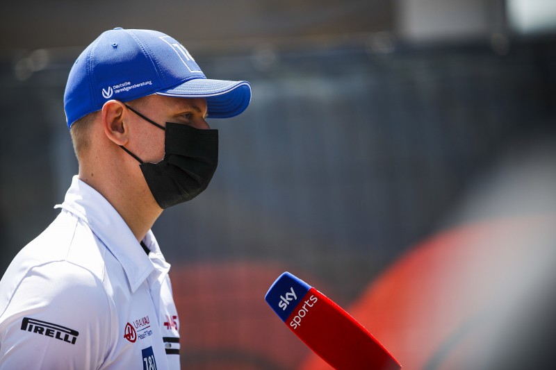 "Menschen und keine Maschinen": Zu viel Welpenschutz für Mick Schumacher?