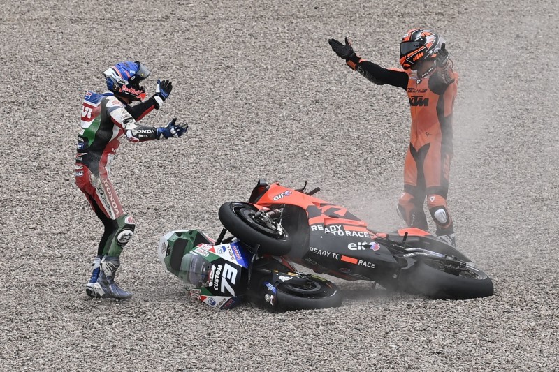 Nach Crash mit Alex Marquez: Danilo Petrucci schimpft auf Iker Lecuona