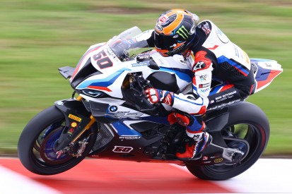 BMW M1000RR vs. Yamaha R1: Wie sich Michael van der Mark umstellen muss