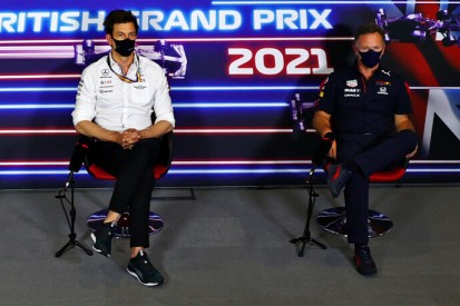 Darf Hamilton so jubeln? Krieg der Worte zwischen Red Bull & Mercedes!
