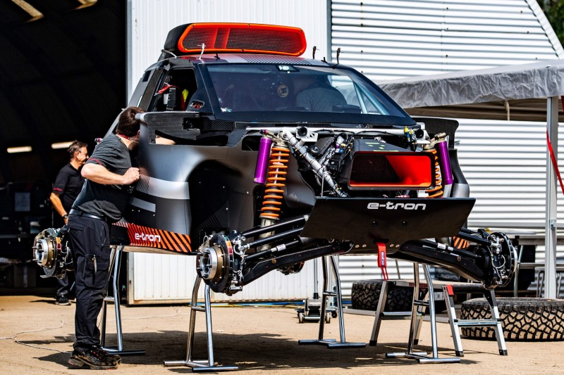 Audis "Mondlandung": So komplex ist der RS Q e-tron für die Rallye Dakar