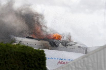 Feuer im Fahrerlager legt Rennbetrieb in Snetterton lahm
