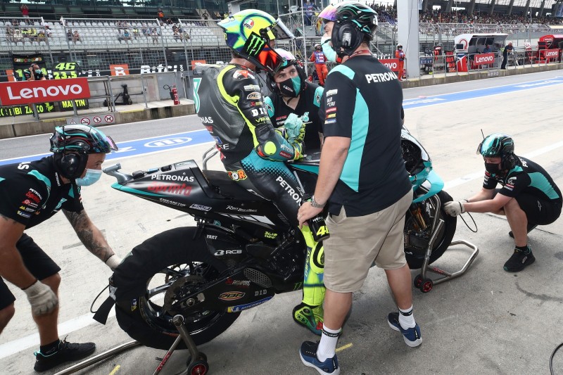 "Schlechten Reifen erwischt": Rossi hat im zweiten Quali-Versuch keinen Grip