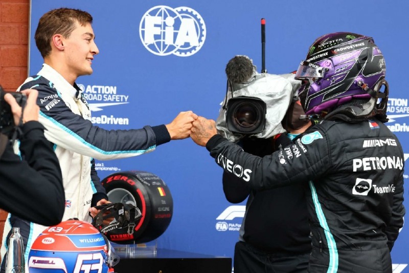 Lewis Hamilton: Russell "ein tolles Beispiel für alle Kinder"
