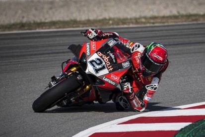 WSBK Barcelona: Rinaldi gewinnt Lauf zwei, Sykes landet im Krankenhaus