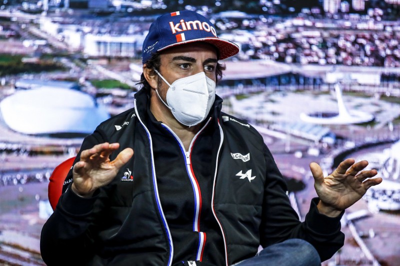 Fernando Alonso: Noch "sehr weit" weg von einem Podium