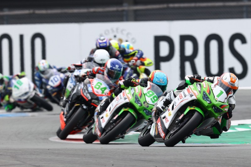 Kritik von Ex-MotoGP-Pilot Loris Baz: Supersport 300 ist "gefährlichste Klasse"