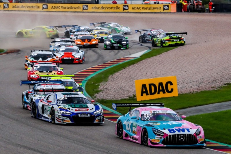 Heftige Beschimpfungen nach Startcrash am Sachsenring: Titelkampf eskaliert