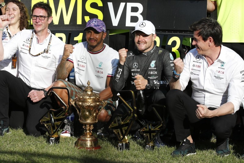 "Bester Teamkollege": Wie Lewis Hamilton das über Valtteri Bottas meint