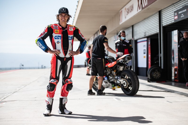 Starke Vorstellung von Axel Bassani: Der Rookie ärgert die WSBK-Werkspiloten