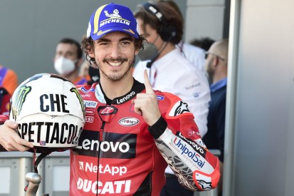 Valencia-Sieg mit "Spettacolo"-Helm: Bagnaia ehrt Rossi "bestmöglich"