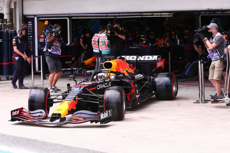 F1 Katar 2021: Randsteine klopfen die Autos kaputt!