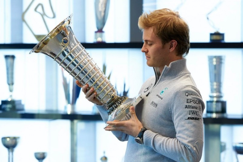 Warum die WM-Pokale nicht beim Formel-1-Finalrennen vergeben werden