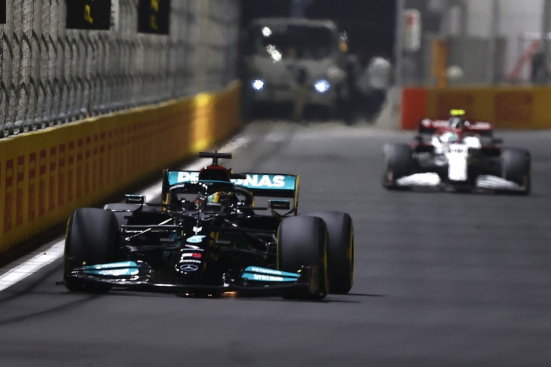F1-Training Saudi-Arabien: Vorzeitiges Ende wegen schwerem Unfall!
