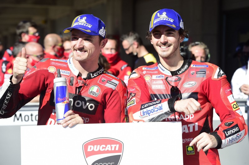Bagnaia über Miller: "Er hilft mir, bessere Leistungen zu erzielen"