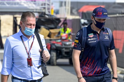Jos Verstappen kritisiert Hamilton: "Lebt in seiner eigenen Welt"