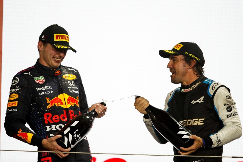 Fernando Alonso adelt Verstappen: "Eine Klasse besser" als alle anderen