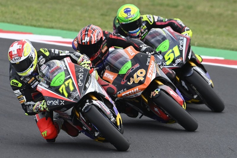 "Ziel Meistertitel": Dominique Aegerter fährt auch 2022 mit IntactGP MotoE