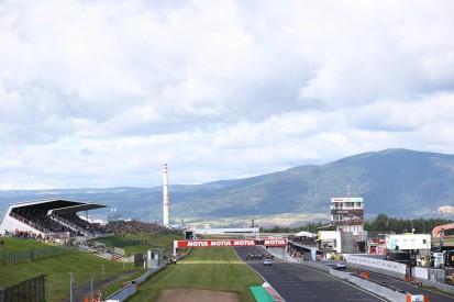WSBK in Most, Estoril, Donington und Co.: Oldschool-Kurse ein Markenzeichen