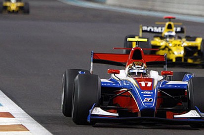 Valsecchi sezonun son Gp2 yarışını kazandı
