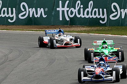 A1GP domuz gribi nedeniyle Meksika yarışını erteledi