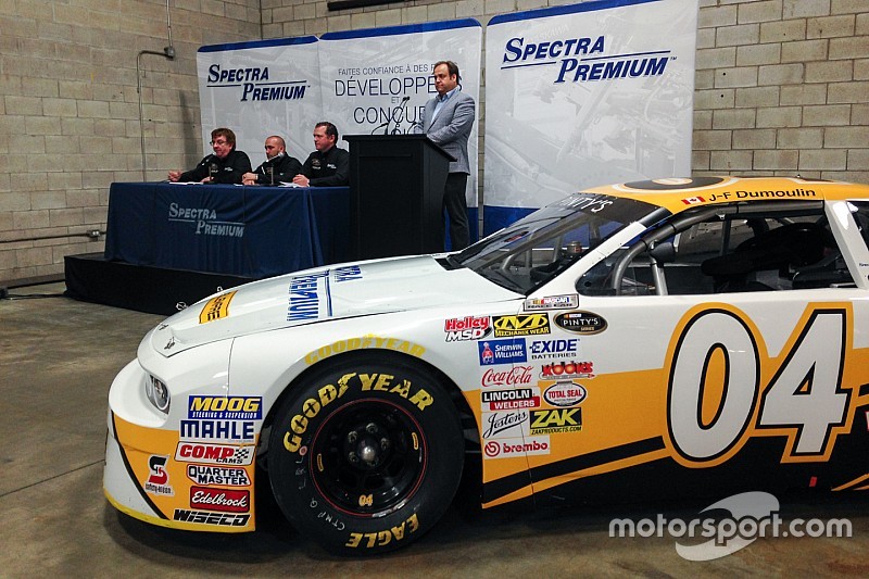 Jean-François Dumoulin avec Spectra Premium en série NASCAR Pinty’s