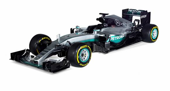 Mercedes 2016 aracını tanıttı