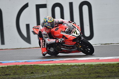 World SBK Imola: Davies snelst, Van der Mark twaalfde in eerste training