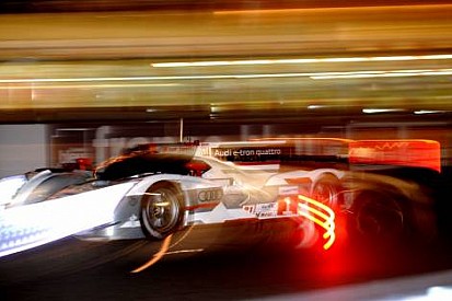 Le Mans 24'te tarihi pole Lotterer'in