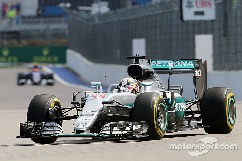 Hamilton - "Travailler dur pour rester devant Ferrari"