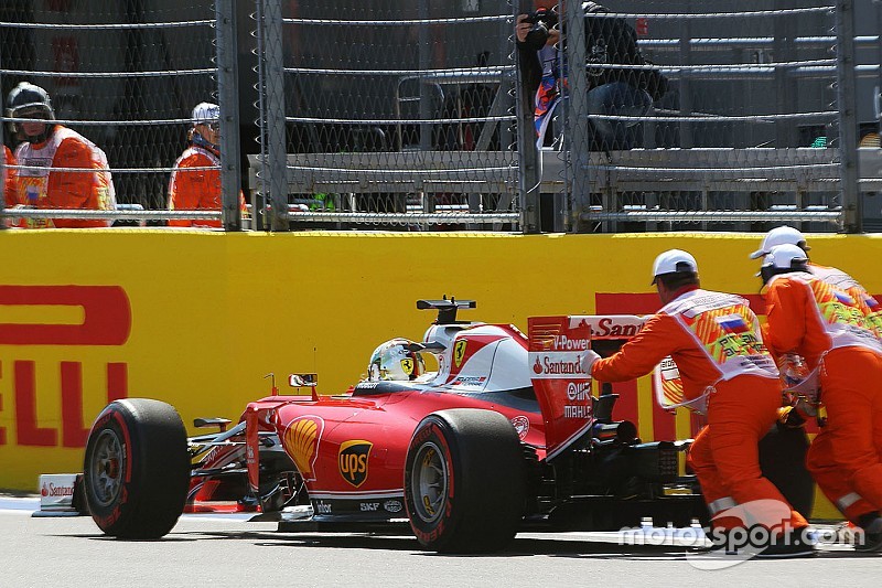 Vettel vijf startplaatsen achteruit na versnellingsbakwissel