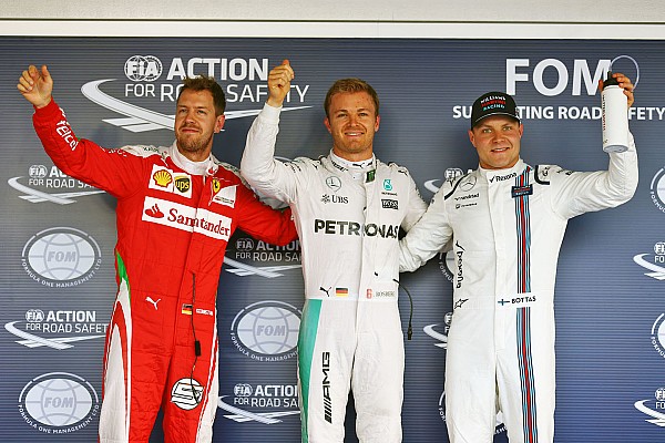 Rosberg op pole na technisch probleem voor Hamilton, Verstappen negende