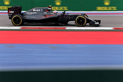 Una décima separó a Button de la Q3