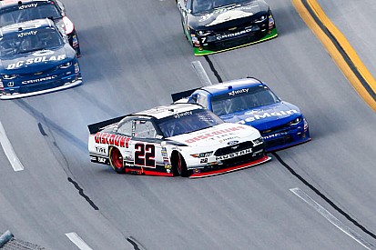 Com final confuso e acidentado, Sadler vence em Talladega